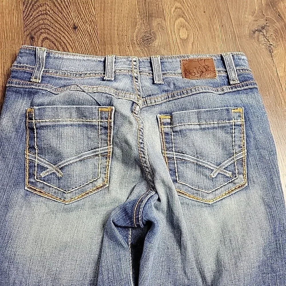 BKE Jeans Womens 27 Cropped Distressed Embroidered Rhinestone Harper Embroidered